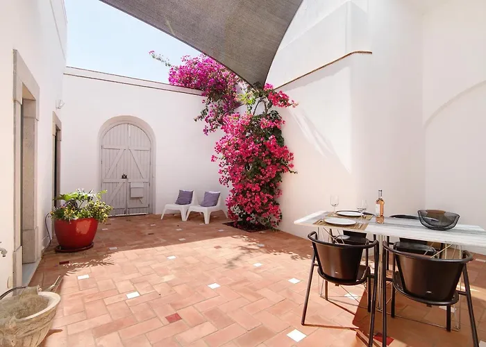 Casa Rosa Villa *